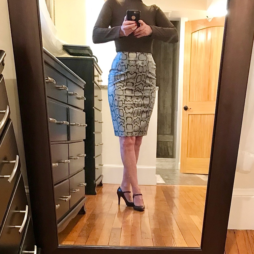 Like New-Vintage Italian Designer Pencil Reptile Skirt